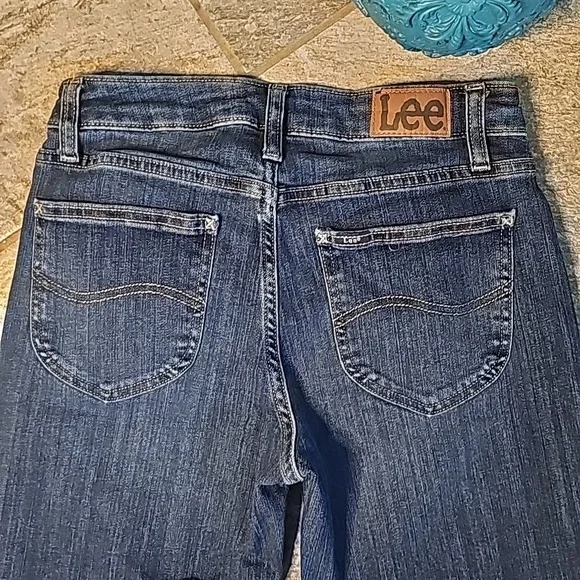 Lee size 6 jeans - Picture 6 of 8